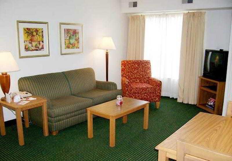 Residence Inn Canton North Canton Bilik gambar